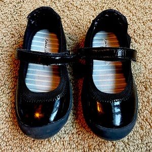 Hanna Andersson black Mary Jane shoes. Size 6